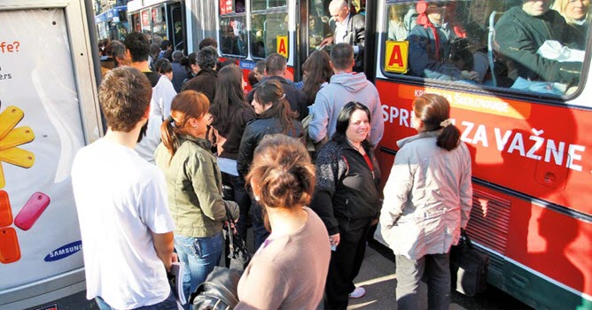 Svi klasični primeri putnika beogradskih autobusa. Kojoj grupi pripadate?
